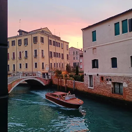 Ca' Dino Venice - Canal View Esterno foto